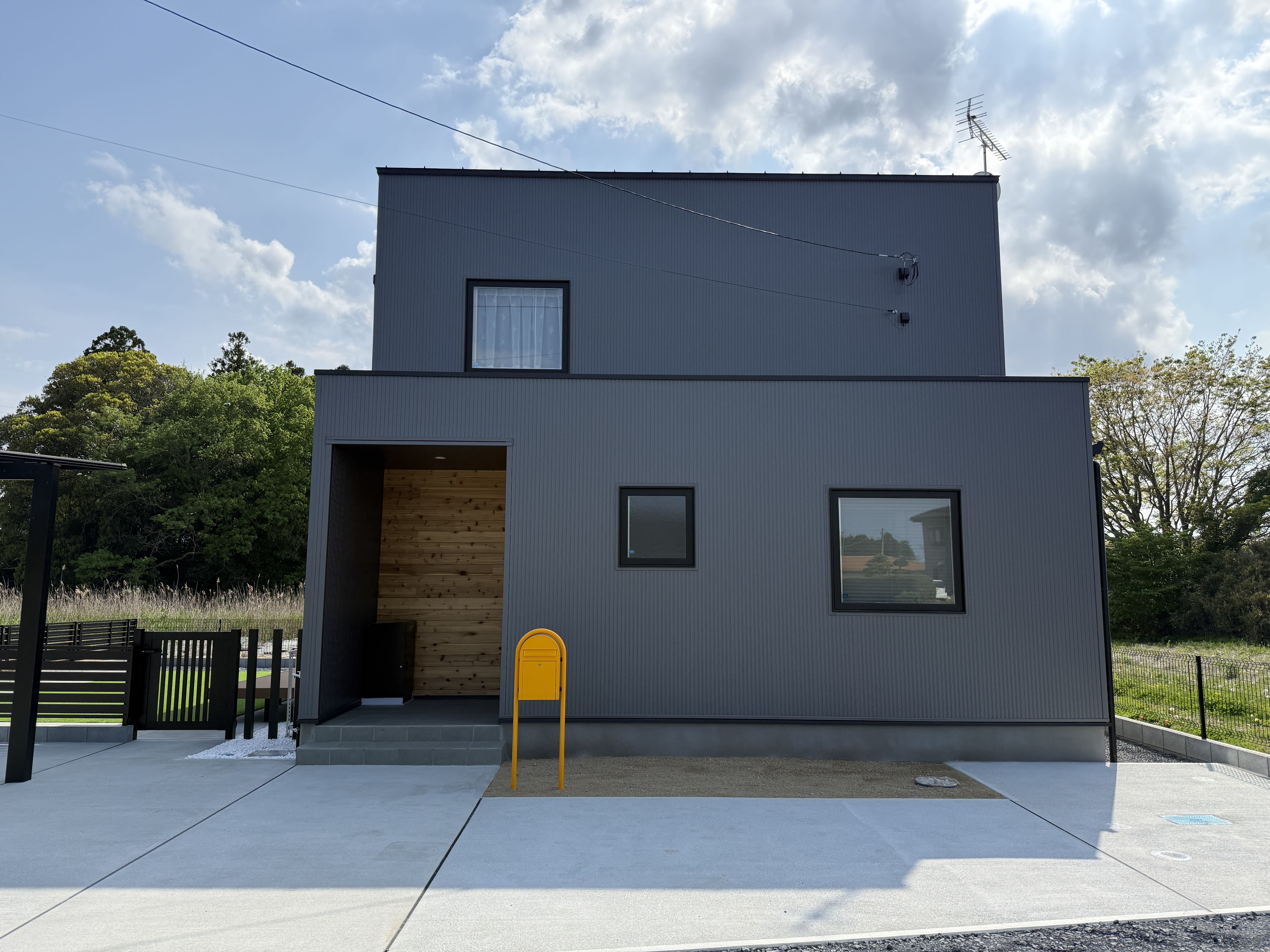 那珂市 | 規格住宅「ZERO-CUBE+ BOX」個性的な外観のカスタマイズプラン 画像